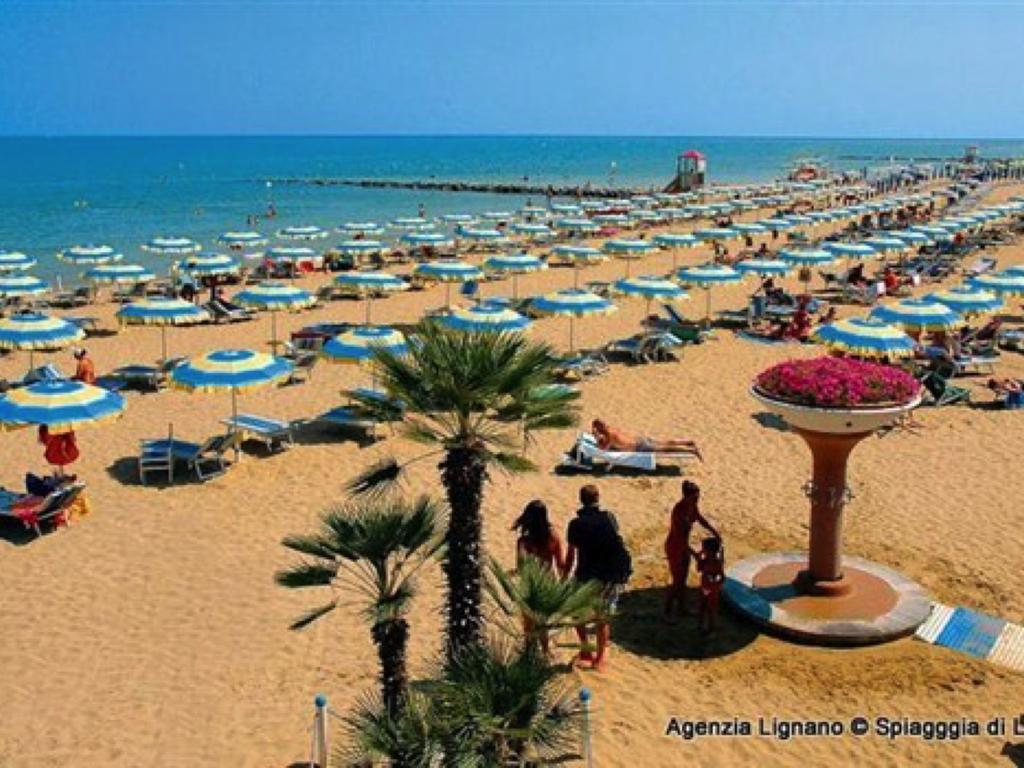 Lignano Riviera With Fireplace & Air Conditioning Линьяно-Саббьядоро Экстерьер фото