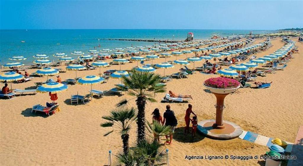 Lignano Riviera With Fireplace & Air Conditioning Линьяно-Саббьядоро Экстерьер фото