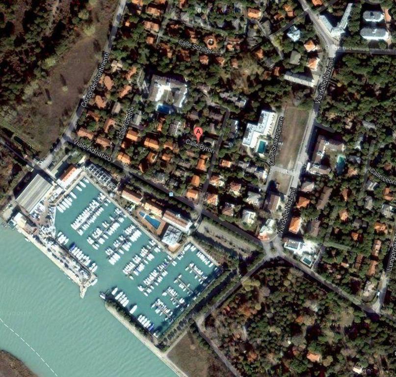 Lignano Riviera With Fireplace & Air Conditioning Линьяно-Саббьядоро Экстерьер фото